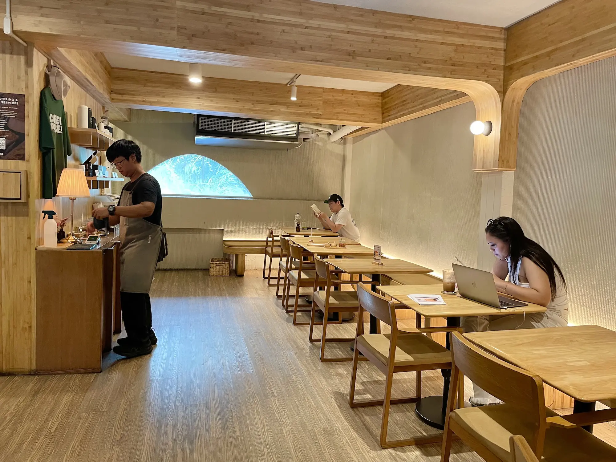 Sarnies Cafe Sukhumvit thumbnail 3