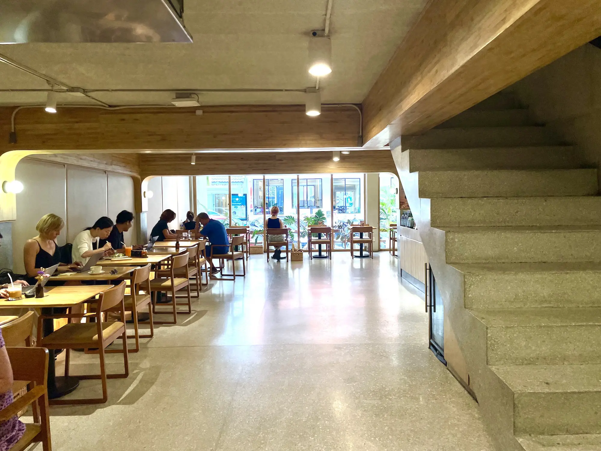 Sarnies Cafe Sukhumvit thumbnail 2