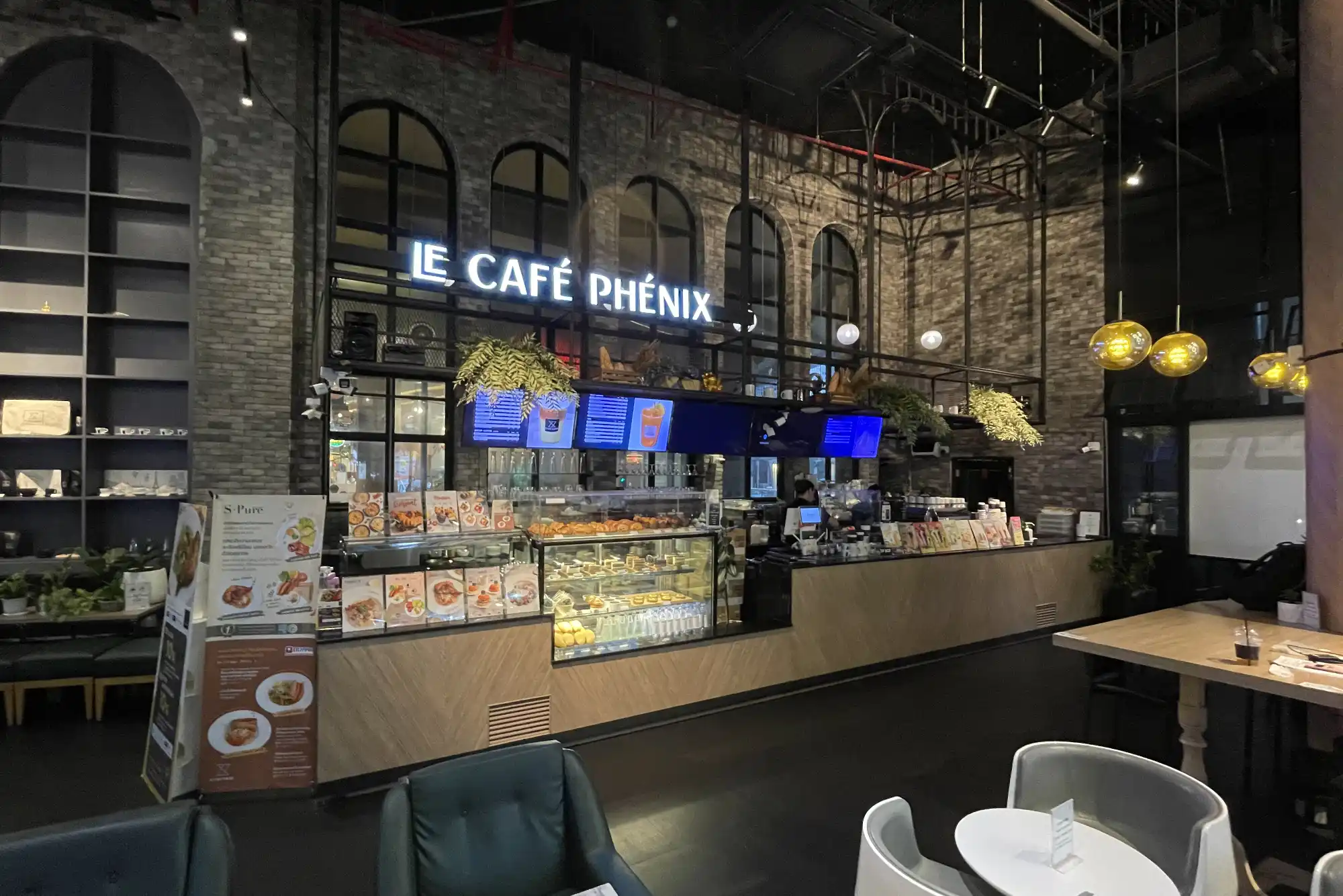 Le Café Phénix