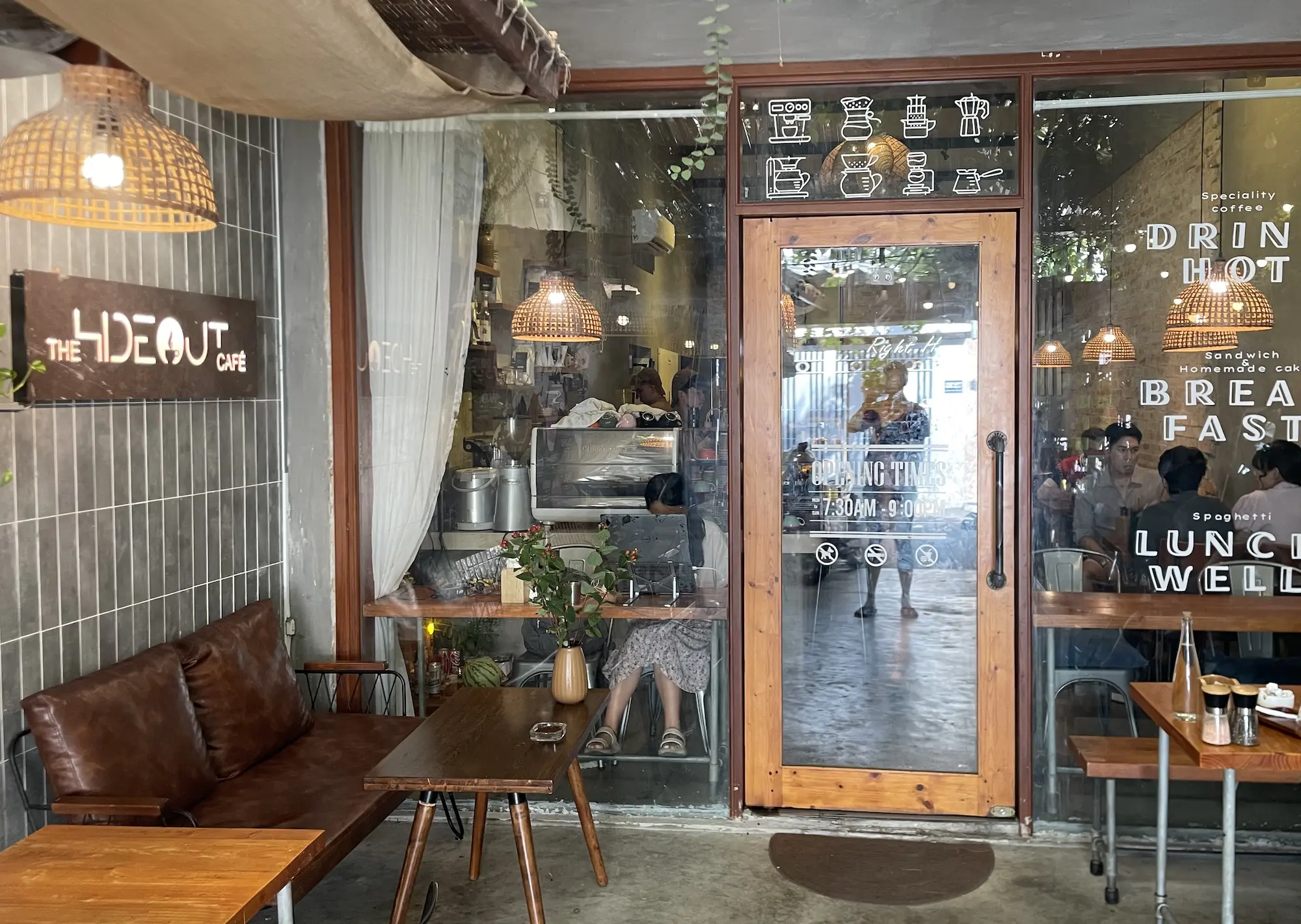 Hideout Cafe