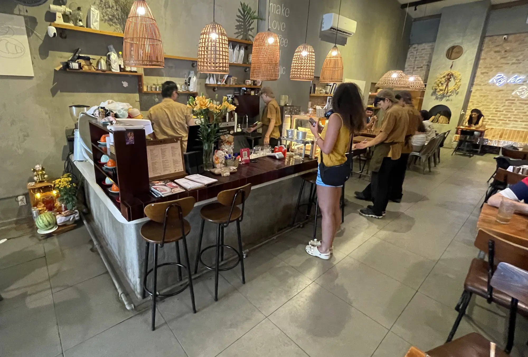 Hideout Cafe thumbnail 2