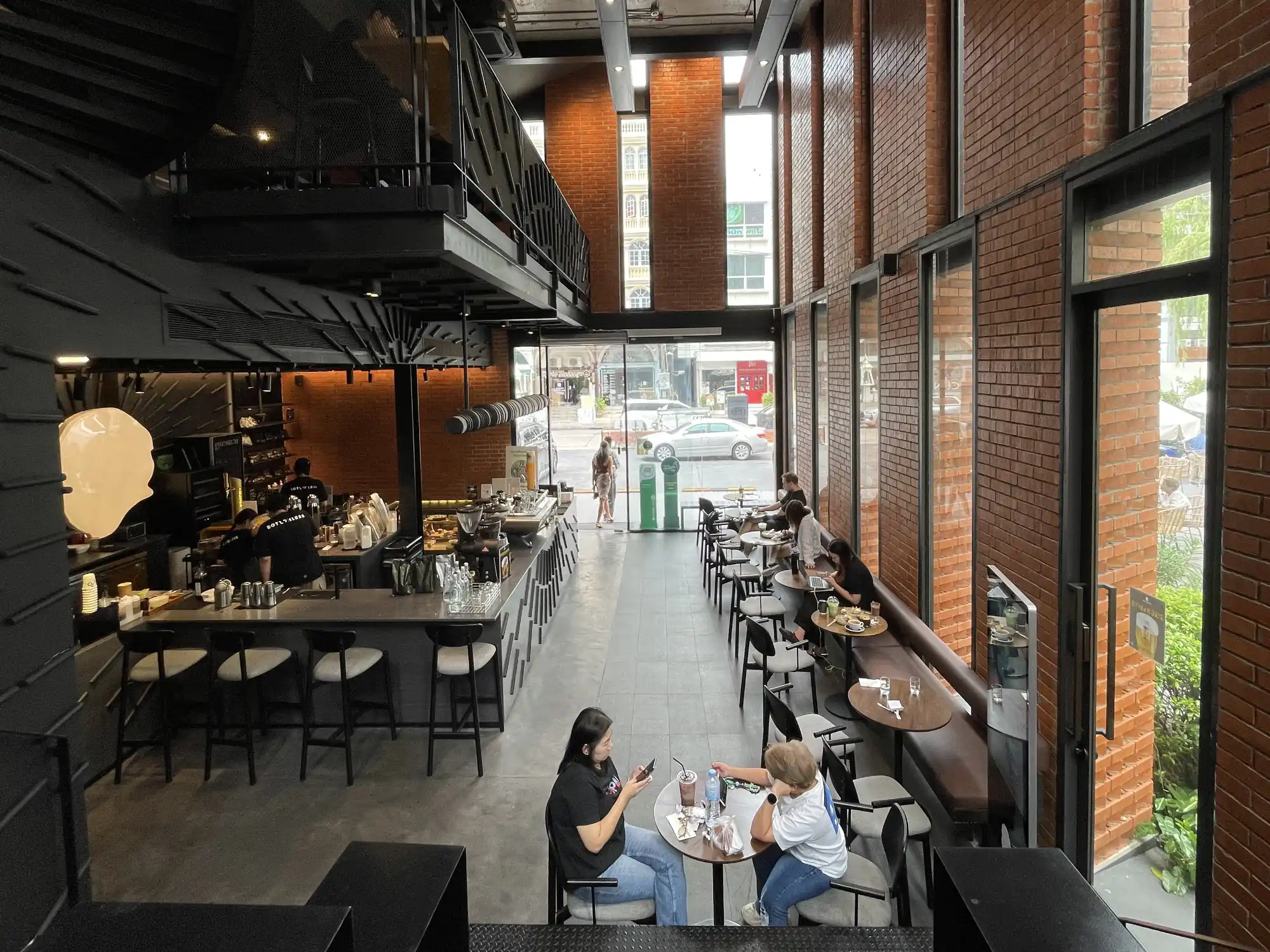 Bottomless Sukhumvit 33 thumbnail 3